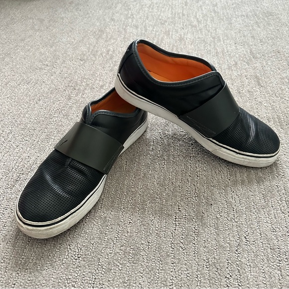 Men’s Puma Shoe Slip-On Size 9 Black Leather - Picture 6 of 10